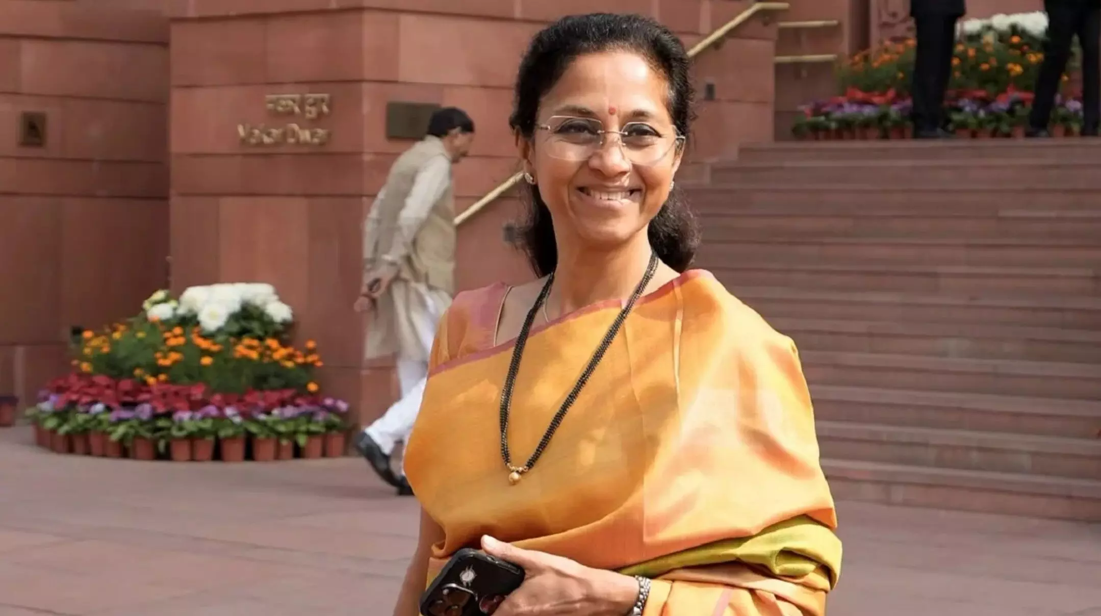 Supriya Sule Phone Hacked: लोकसभा सांसद सुप्रिया सुले का फोन और व्हाट्सएप हैक, ट्वीट कर कहा- मुझे कॉल या मैसेज न करें