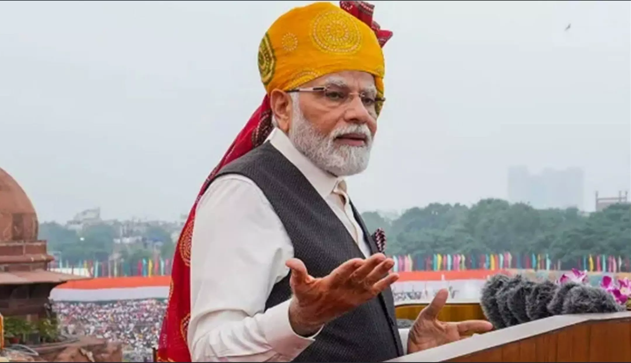 Independence Day 2024: PM मोदी तोड़ेंगे मनमोहन सिंह का रिकॉर्ड, जानें लाल किले से किस प्रधानमंत्री ने कितनी बार फहराया तिरंगा