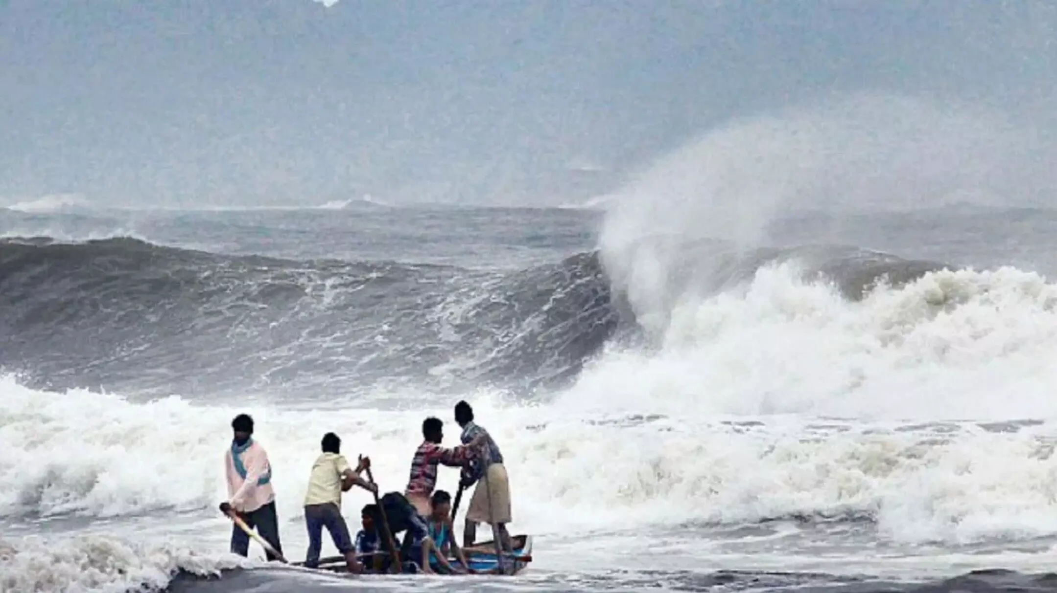 Bay of Bengal Cyclone Alert: बंगाल की खाड़ी में फिर उठा विनाशकारी चक्रवाती तूफान, इन राज्यों में मचा सकता है तबाही, IMD ने जारी किया अलर्ट